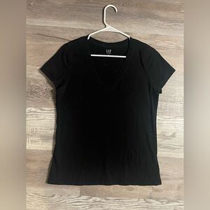 3/$20 Gap vintage wash v neck